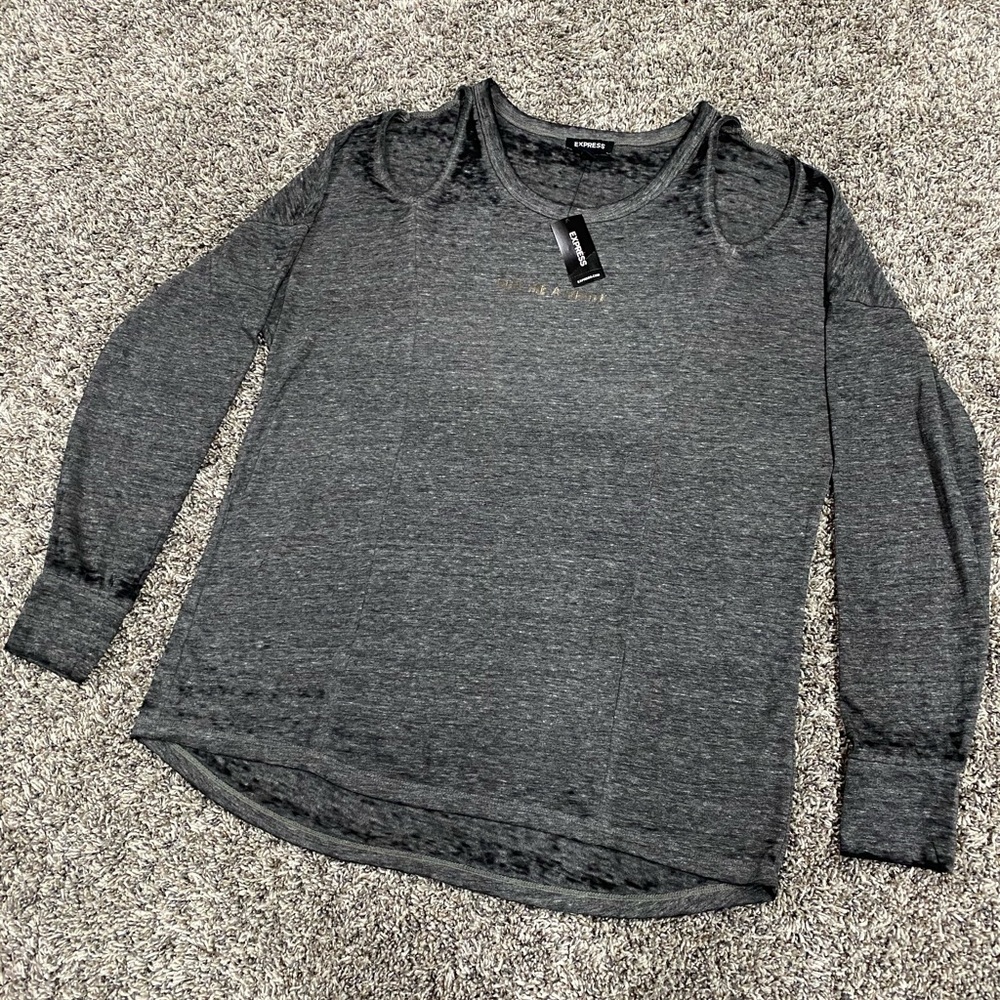 💥MAKE OFFER💥 NWT - Cold Shoulder Express Blouse